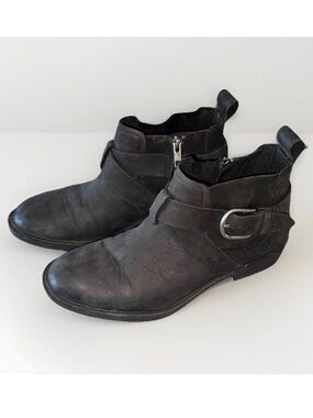 UGG Wylma Black Waterproof Leather Moto Ankle Boots Harness Buckle Zip Women 7.5